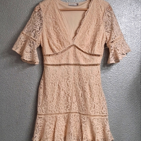 Lush Cream Lace Dress With Bell Sleeves Slze M - Picture 1 of 10